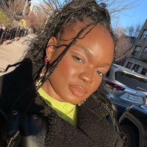 Meet your Posher, Anita